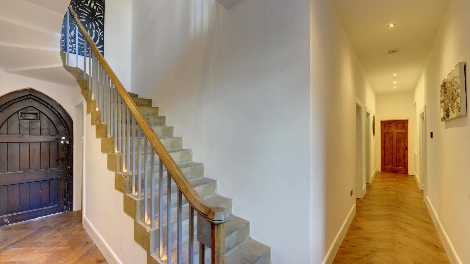 The Old Vicarage - Secure Parking, Fast Wifi, Garden Villa Leeds